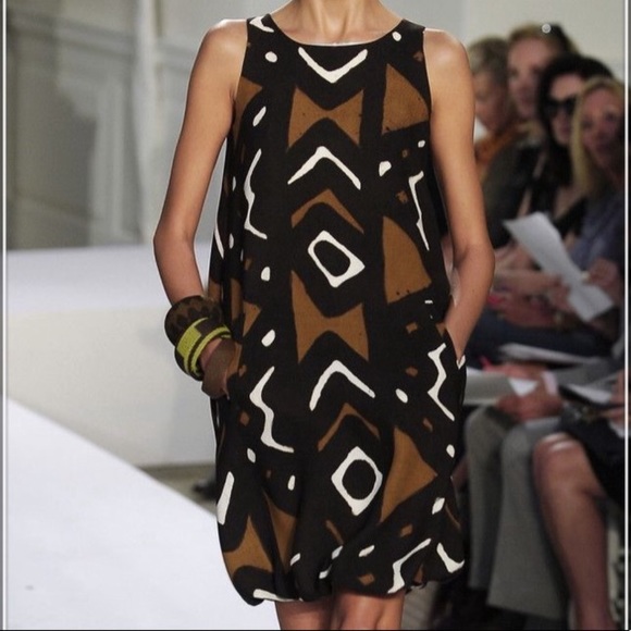 Oscar de la Renta Dresses & Skirts - Oscar de la Renta Silk Shift Dress